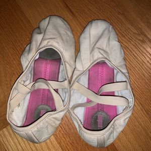 Ballet shoes